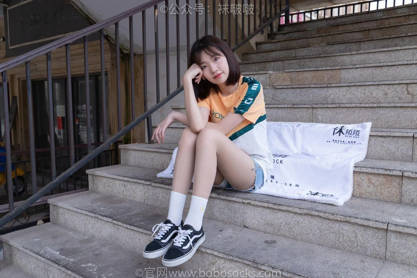 [BoBoSocks袜啵啵]NO.069 小甜豆-vans板鞋、白棉袜、肉丝 [135P]插图